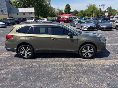 Used 2018 Subaru Outback 2.5i Limited AWD/4WD image 7