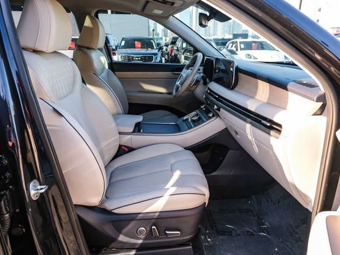 Used 2023 Hyundai Palisade Limited FWD image 18