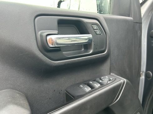 Used 2019 Chevrolet Silverado 1500 Custom Trail Boss w/ Custom Convenience Package image 25