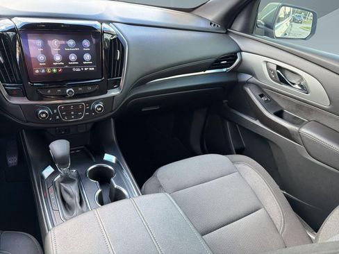 Used 2023 Chevrolet Traverse LT FWD image 29