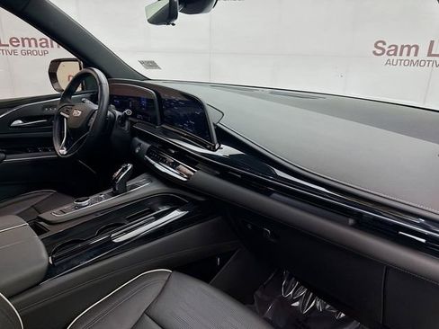 Used 2023 Cadillac Escalade ESV Sport image 33