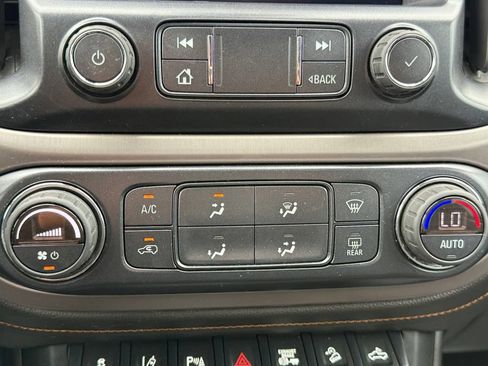 Used 2021 GMC Canyon AT4 w/ Driver Alert Package AWD/4WD image 18