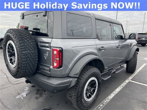 Used 2023 Ford Bronco Badlands w/ Sasquatch Package image 8