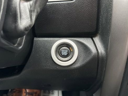 Used 2017 RAM 3500 Laramie Longhorn image 19