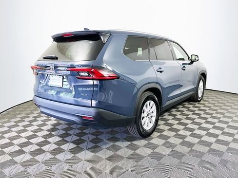Certified 2025 Toyota Grand Highlander FWD image 8