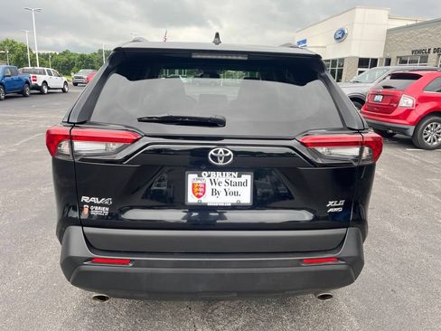 Used 2020 Toyota RAV4 XLE Premium w/ All Weather Liner Package AWD/4WD image 4