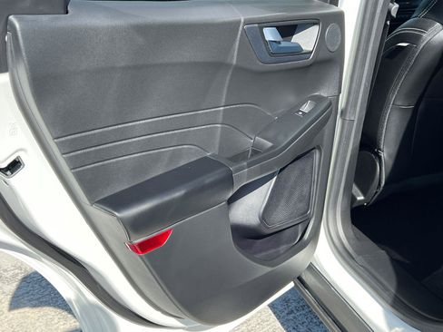 Used 2023 Ford Escape Platinum w/ Premium Technology Package AWD/4WD image 22