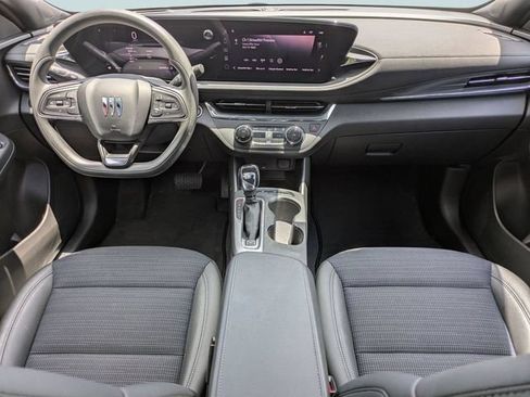 Used 2025 Buick Envista Preferred FWD image 16