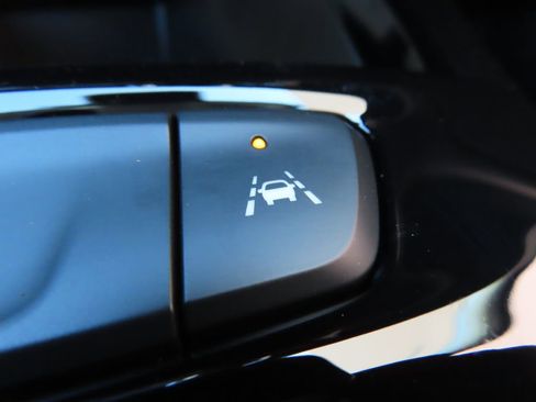 New 2026 Chevrolet Trax LT w/ Driver Confidence Package image 10