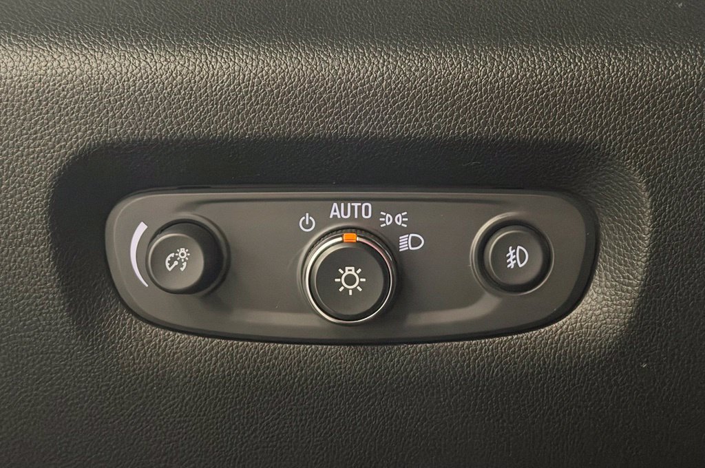 Used 2018 Chevrolet Traverse LT AWD/4WD image 14