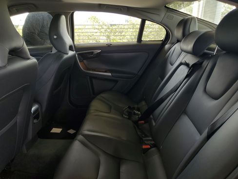 Used 2017 Volvo S60 T5 Inscription Platinum FWD image 9