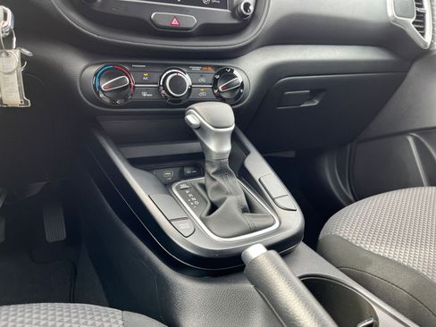 Used 2025 Kia Soul LX w/ LX Technology Package image 39