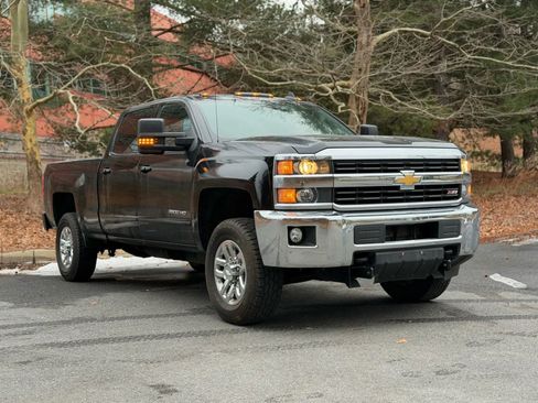 Used 2015 Chevrolet Silverado 3500 LT w/ LT Convenience Package AWD/4WD image 16