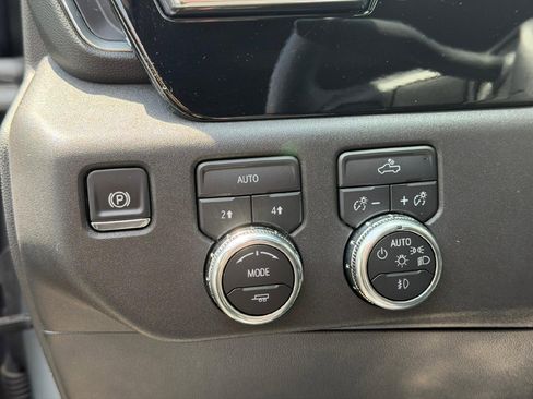 Used 2025 GMC Sierra 1500 Elevation AWD/4WD image 16