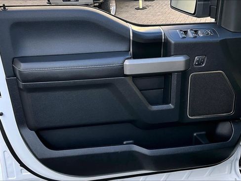 Used 2017 Ford F150 Raptor w/ Equipment Group 802A Luxury image 21