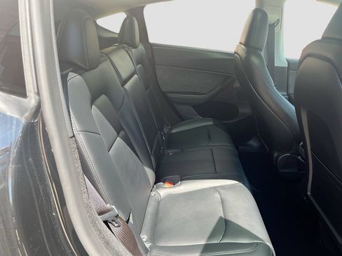 Used 2024 Tesla Model Y Long Range AWD/4WD image 27