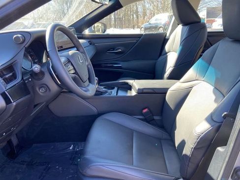 Certified 2023 Lexus ES 350 w/ Premium Package image 24