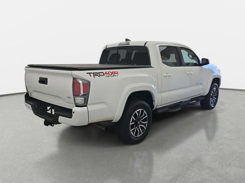 Used 2022 Toyota Tacoma TRD Sport image 3