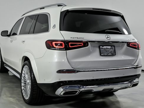 Used 2023 Mercedes-Benz Maybach GLS 600 4MATIC image 10