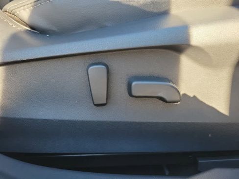 Certified 2023 Subaru Outback Limited image 32