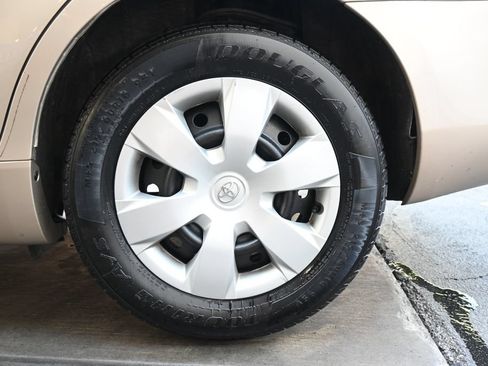 Used 2008 Toyota Camry LE FWD image 26