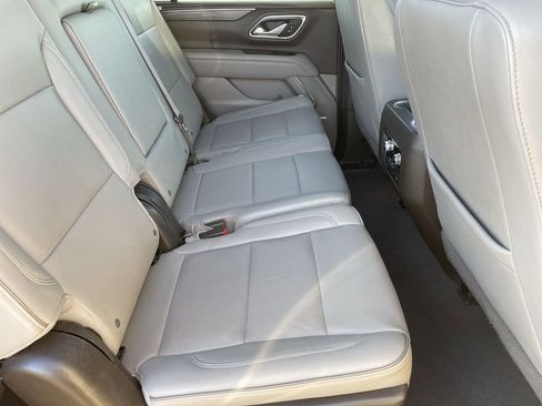 Used 2023 GMC Yukon XL SLT image 28