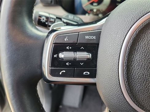 Used 2023 Kia Sorento SX Prestige image 20