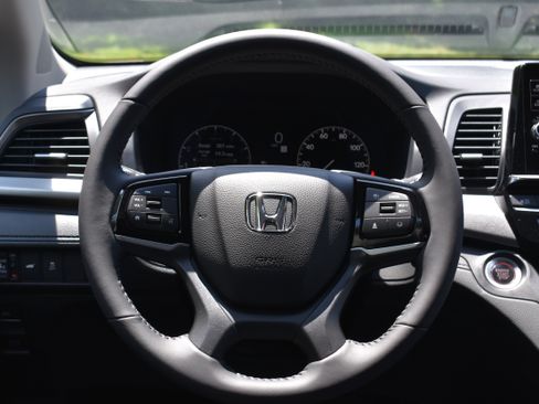 New 2026 Honda Odyssey EX-L image 17