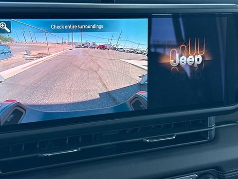 New 2026 Jeep Gladiator Mojave w/ Steel Bumper Group AWD/4WD image 17