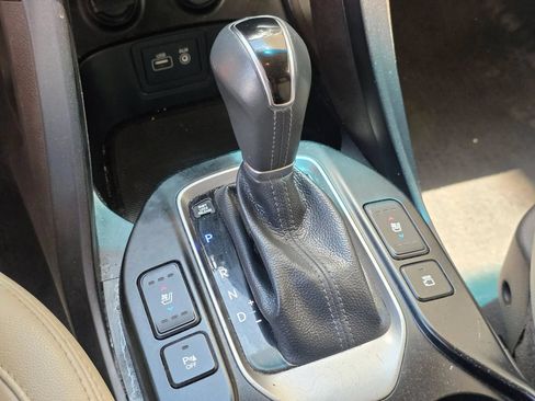 Used 2018 Hyundai Santa Fe Sport w/ Cargo Package FWD image 28