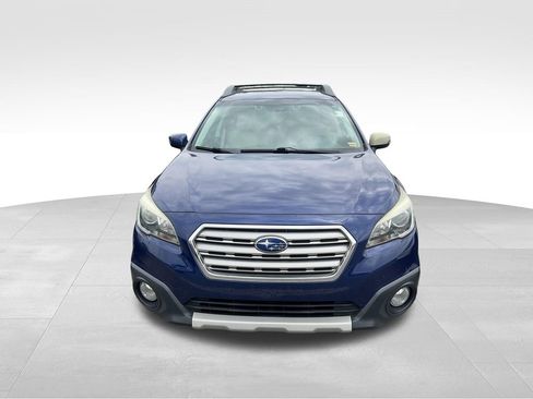 Used 2015 Subaru Outback 2.5i Premium AWD/4WD image 3