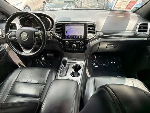 Used 2020 Jeep Grand Cherokee Limited AWD/4WD image 17