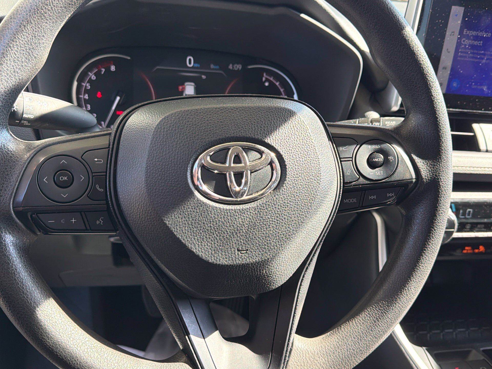 Certified 2025 Toyota RAV4 XLE FWD image 15
