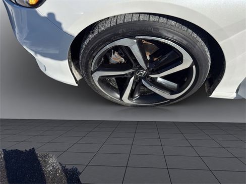 Used 2018 Honda Accord Sport image 22