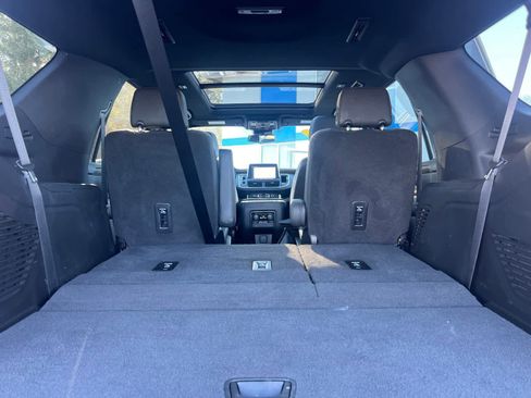 Certified 2023 Chevrolet Tahoe Z71 w/ Luxury Package image 37