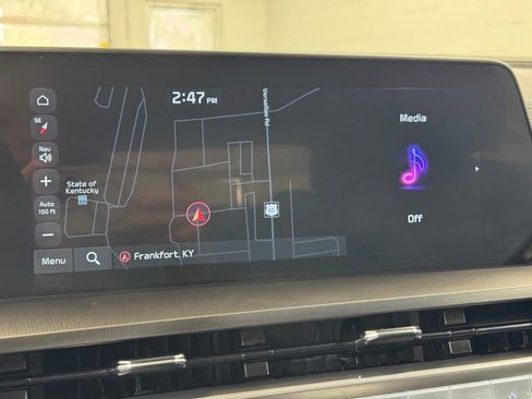 Used 2025 Kia Telluride S image 40