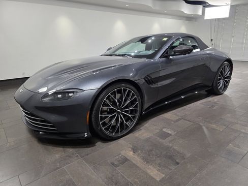 Used 2023 Aston Martin V8 Vantage Roadster image 27