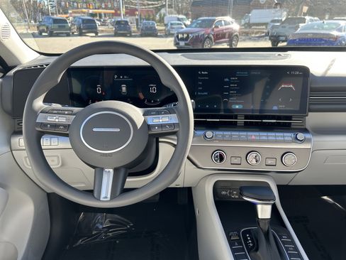 New 2026 Hyundai Kona SE image 19