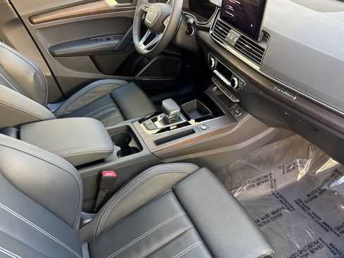 Used 2024 Audi Q5 e Premium Plus w/ Premium Plus Package image 14