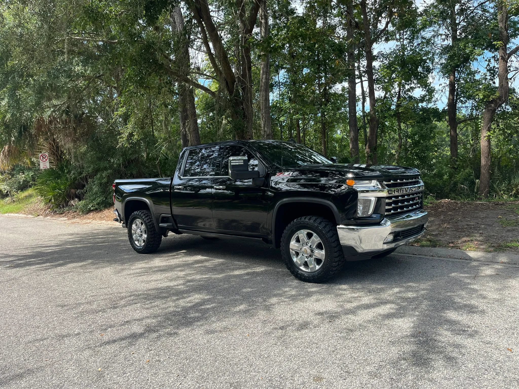 Used 2021 Chevrolet Silverado 2500 LTZ AWD/4WD image 2