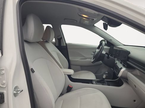Used 2025 Hyundai Kona SEL AWD/4WD image 15
