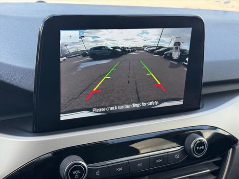 Used 2021 Ford Escape SE image 26