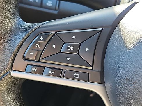 Used 2024 Nissan Altima 2.5 SV image 17