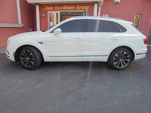Used 2019 Bentley Bentayga AWD/4WD image 4
