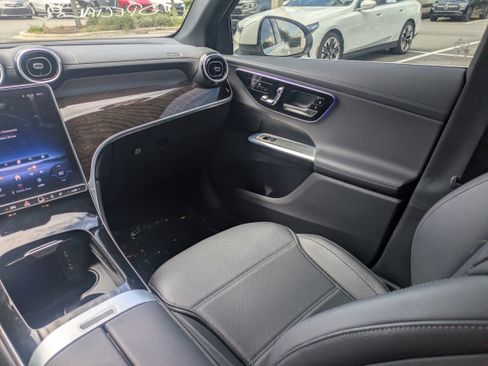 Certified 2025 Mercedes-Benz GLC 300 4MATIC image 14