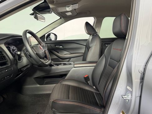 Used 2026 Nissan Rogue SV AWD/4WD image 19