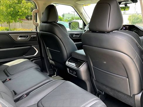Certified 2025 INFINITI QX80 Luxe AWD/4WD image 28