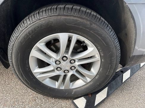 Used 2018 Buick Enclave Essence FWD image 8
