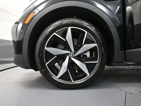 Used 2024 Volkswagen ID.4 Pro S image 17