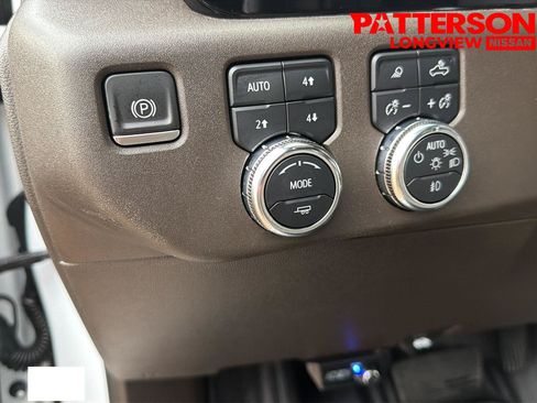 Used 2022 GMC Sierra 1500 SLT AWD/4WD image 13
